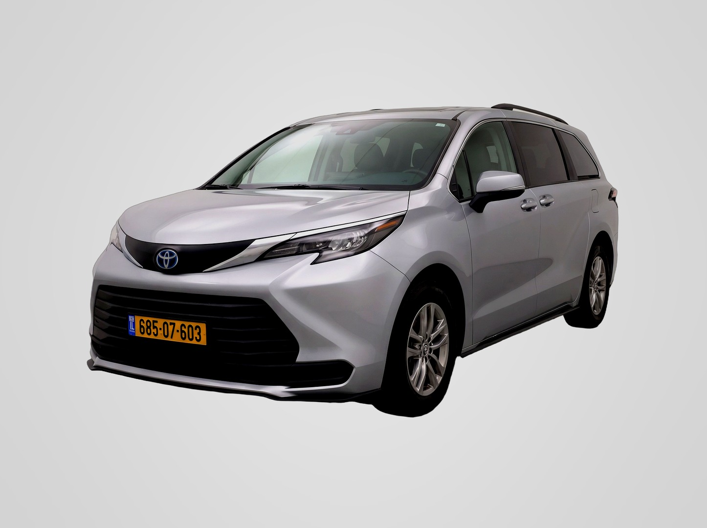 2026 טויוטה SIENNA XLE
